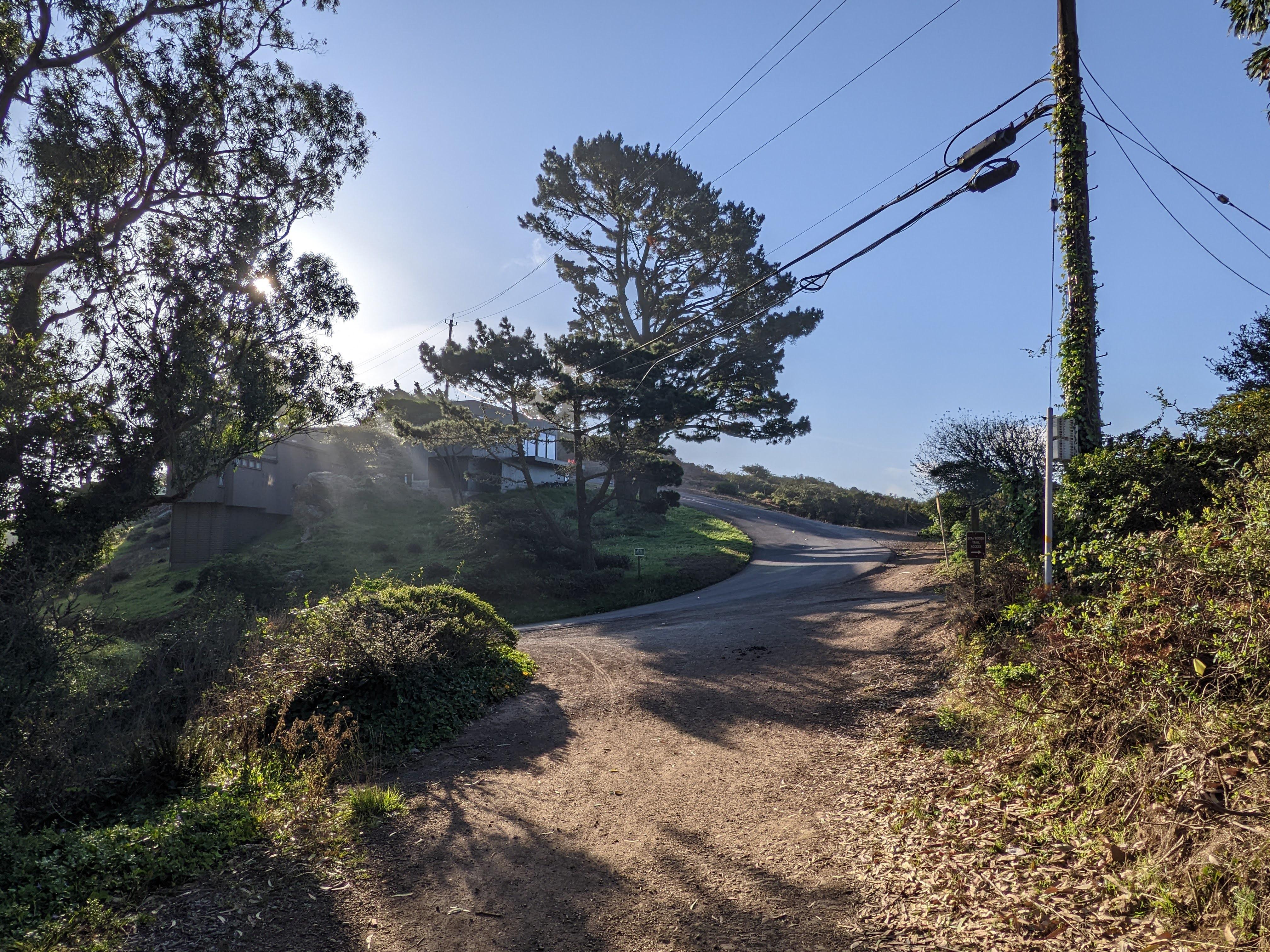 Not much shade on the trail except in the start / end
